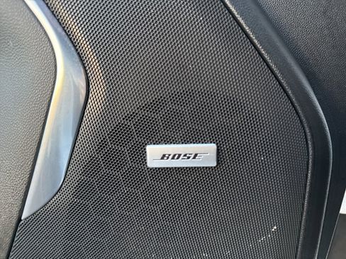 Used 2022 Chevrolet Suburban Z71 image 38