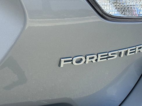 Used 2019 Subaru Forester Premium AWD/4WD image 27