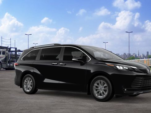 New 2026 Toyota Sienna XLE AWD/4WD image 14