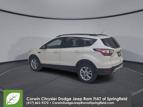 Used 2017 Ford Escape SE w/ SE Leather Comfort Package AWD/4WD image 10