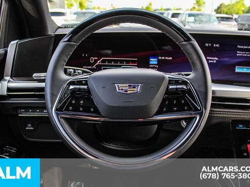 Used 2026 Cadillac Escalade 4WD image 27