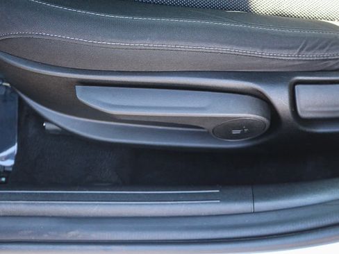 Used 2021 Hyundai Elantra SE image 27