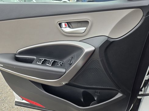 Used 2018 Hyundai Santa Fe Sport image 26