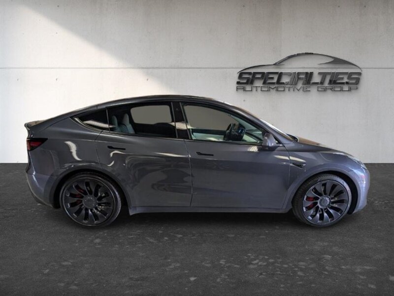 Used 2022 Tesla Model Y Performance AWD/4WD image 11