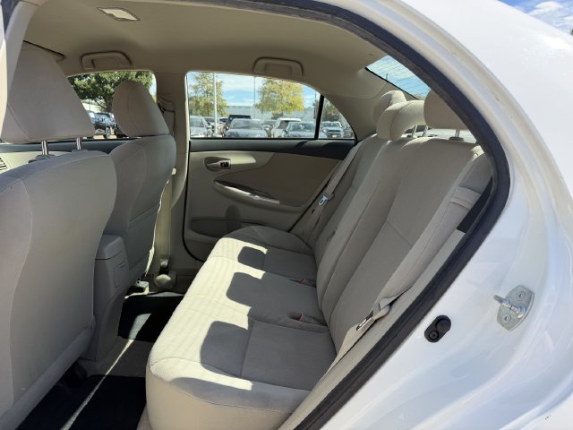Used 2013 Toyota Corolla LE FWD image 23