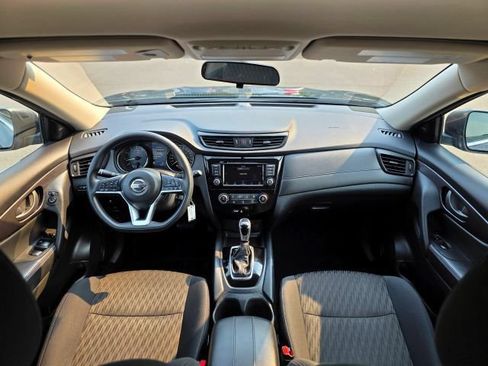 Used 2020 Nissan Rogue SV FWD image 9