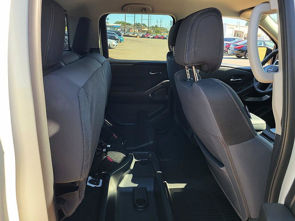 Certified 2025 Nissan Frontier SV w/ SV Convenience Package RWD image 14