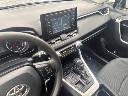 Used 2019 Toyota RAV4 LE w/ All Weather Liner Package AWD/4WD image 21