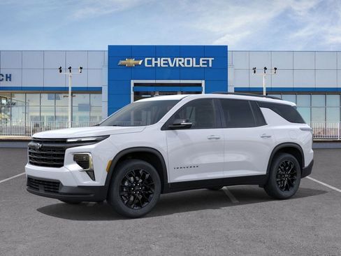 New 2026 Chevrolet Traverse LT w/ Midnight/Sport Edition image 2
