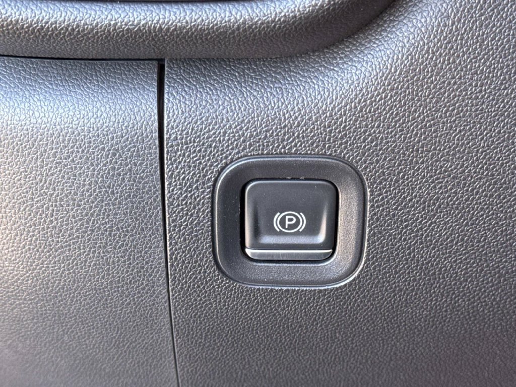 Used 2023 Chevrolet Silverado 1500 Custom RWD image 28