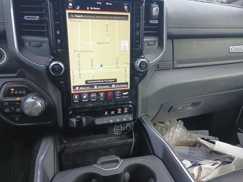Used 2021 RAM 1500 Laramie AWD/4WD image 10