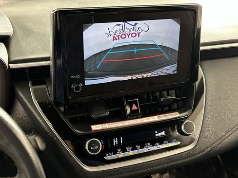 Used 2025 Toyota Corolla SE image 18