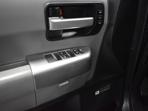 Used 2018 Toyota Sequoia Limited w/ Safety & Convenience Package AWD/4WD image 6