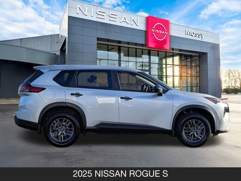 Certified 2025 Nissan Rogue S image 6