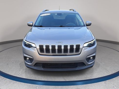 Used 2019 Jeep Cherokee Latitude w/ Popular Appearance Group AWD/4WD image 2