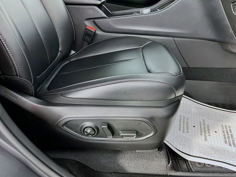 Used 2025 Jeep Grand Cherokee Limited w/ Black Appearance Package image 33