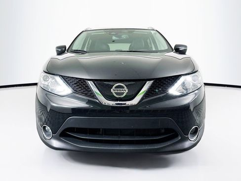 Used 2019 Nissan Rogue Sport SL w/ Premium Package image 2