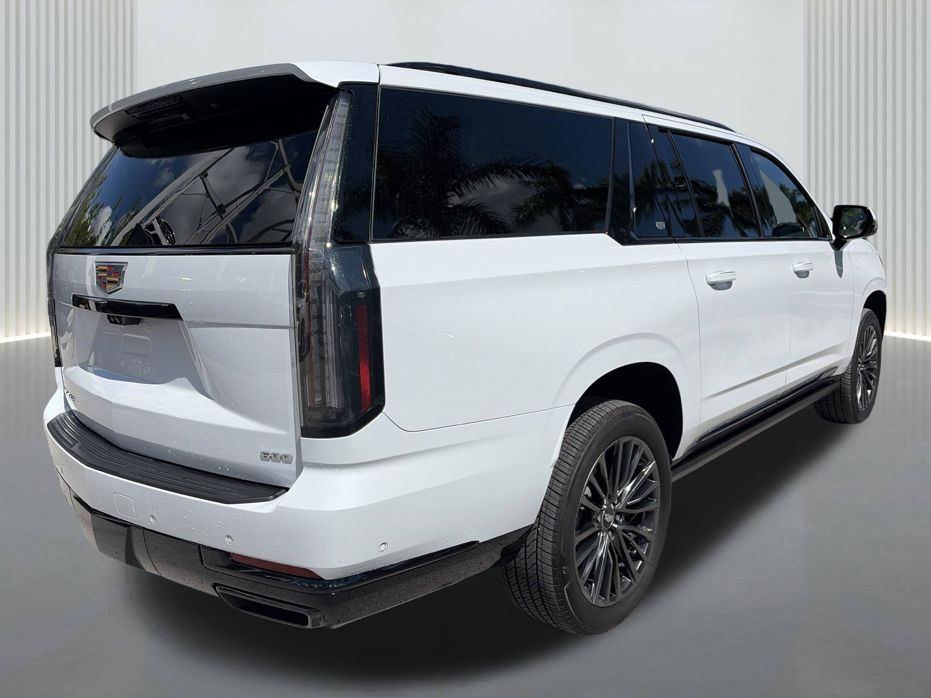 Used 2026 Cadillac Escalade ESV Platinum Sport w/ LPO, Floor Liner Package AWD/4WD image 5
