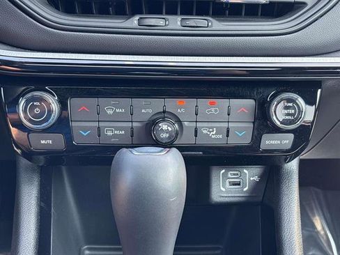 Certified 2024 Jeep Compass Limited w/ High Altitude Package image 23