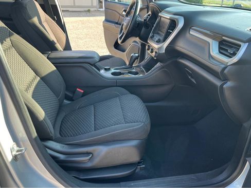Used 2018 GMC Acadia SLE AWD/4WD image 15