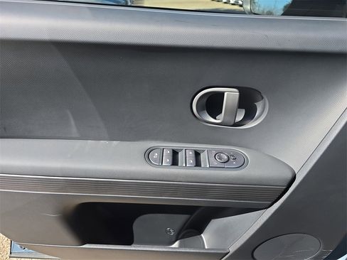 New 2026 Hyundai Ioniq 5 SE image 25