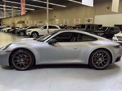 Used 2021 Porsche 911 Carrera 4S AWD/4WD image 9