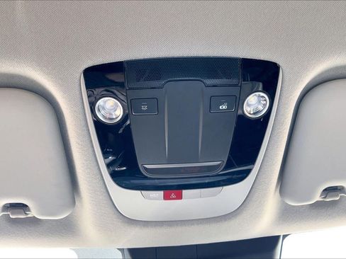 Used 2024 Kia Seltos EX FWD image 35