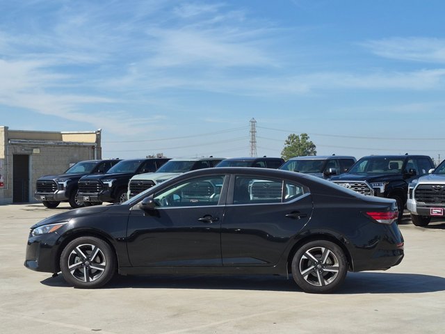 Used 2024 Nissan Sentra SV FWD image 9