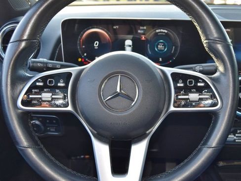 Used 2020 Mercedes-Benz GLB 250 4MATIC image 18
