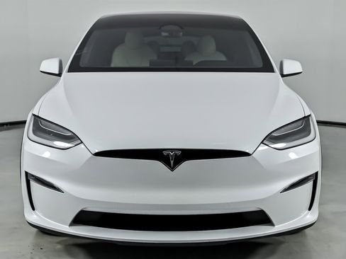 Used 2023 Tesla Model X Plaid image 4