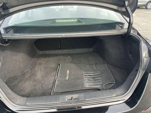 Used 2024 Nissan Sentra SV image 31