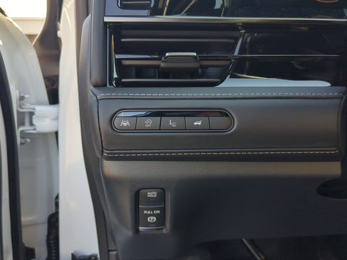 New 2026 INFINITI QX80 Autograph w/ Premium Cargo Package image 15