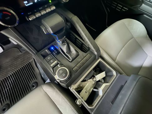 Certified 2024 Toyota Tacoma SR5 AWD/4WD image 22