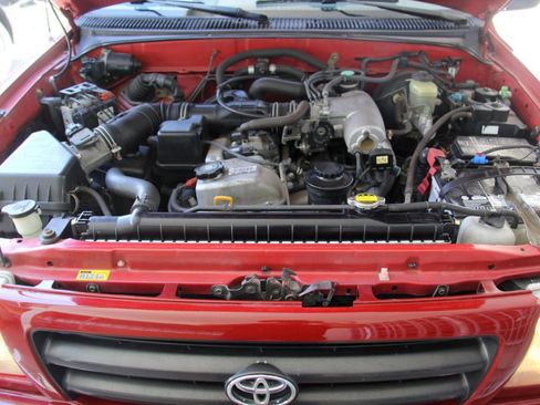 Used 2000 Toyota Tacoma 4x4 Regular Cab image 23