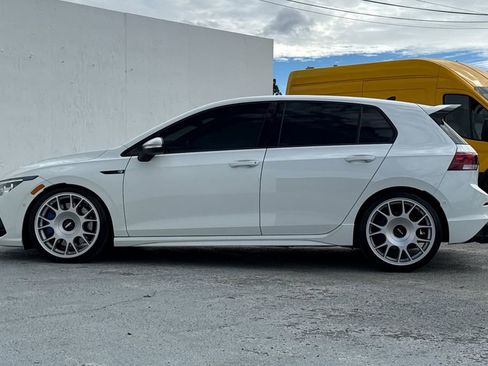 Used 2023 Volkswagen Golf R image 6