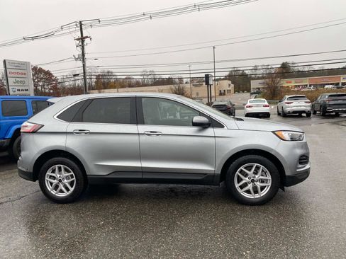 Used 2024 Ford Edge SEL image 2