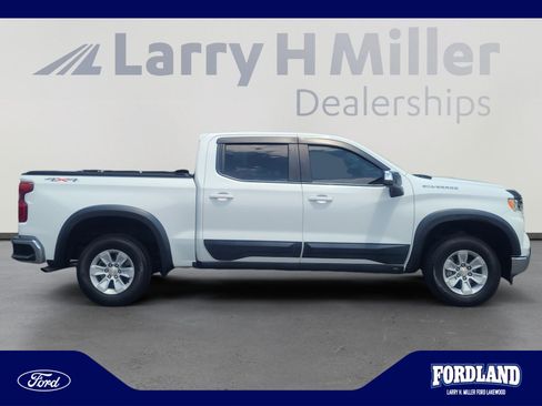 Used 2023 Chevrolet Silverado 1500 LT AWD/4WD image 6