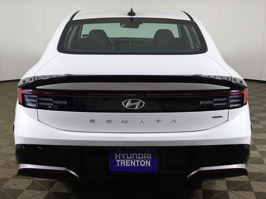 Certified 2026 Hyundai Sonata SEL AWD/4WD image 11