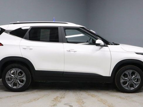 Used 2024 Kia Seltos S image 11