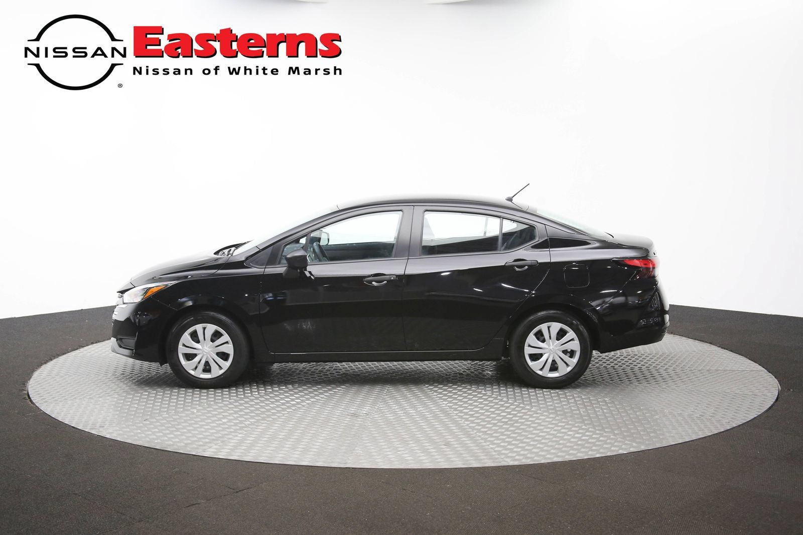 Used 2025 Nissan Versa S FWD image 58