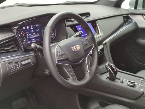 Certified 2024 Cadillac XT5 Premium Luxury w/ Technology Package AWD/4WD image 9
