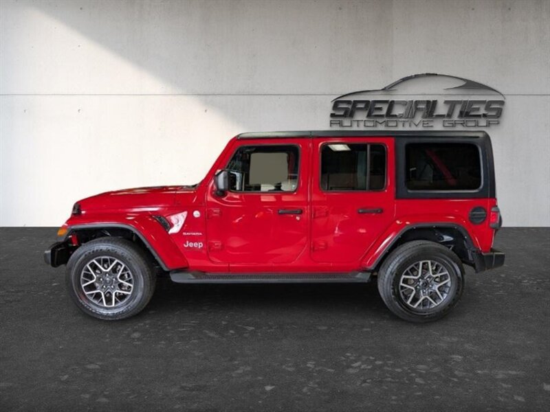 Used 2023 Jeep Wrangler Unlimited Sahara w/ Cold Weather Group AWD/4WD image 7