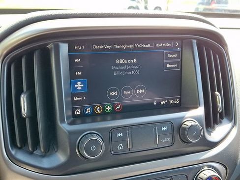 Used 2021 Chevrolet Colorado Z71 w/ Z71 Midnight Edition AWD/4WD image 16