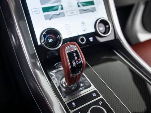 Used 2022 Land Rover Range Rover Sport SVR image 36