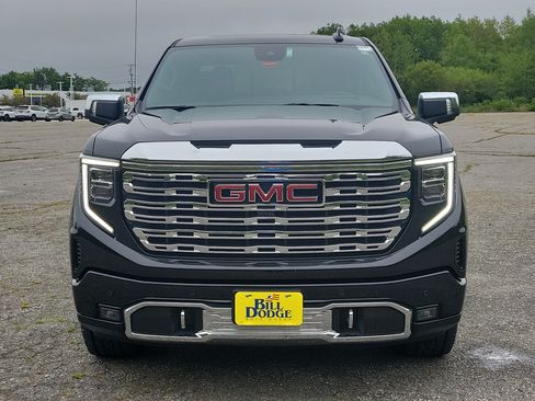 Used 2025 GMC Sierra 1500 Denali AWD/4WD image 2