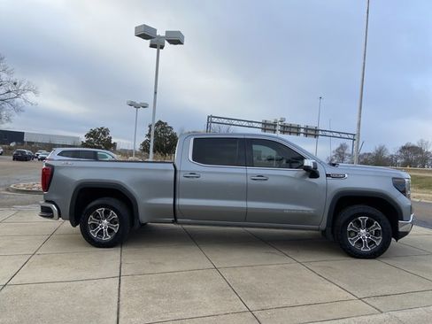 Used 2024 GMC Sierra 1500 SLE w/ Preferred Package image 12