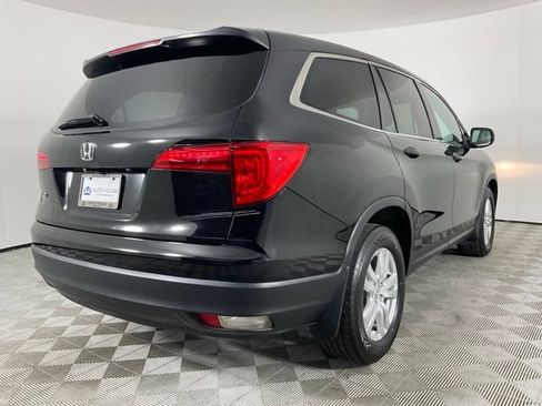 Used 2016 Honda Pilot LX image 9