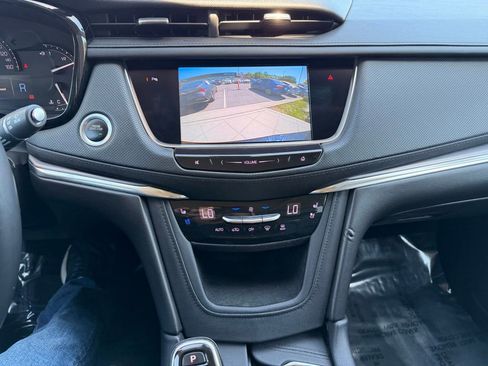 Used 2019 Cadillac XT5 Premium Luxury AWD/4WD image 22