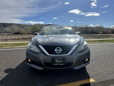 Used 2018 Nissan Altima 2.5 SR image 3