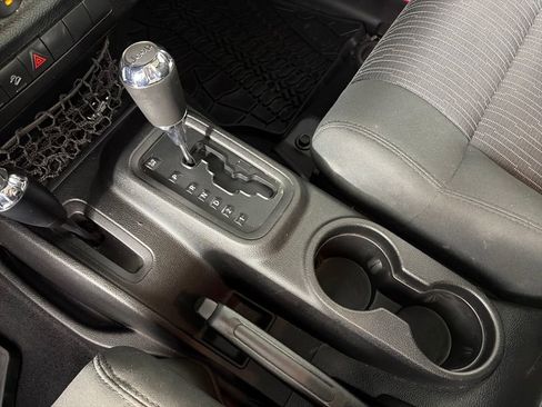 Used 2011 Jeep Wrangler Unlimited Sport image 22